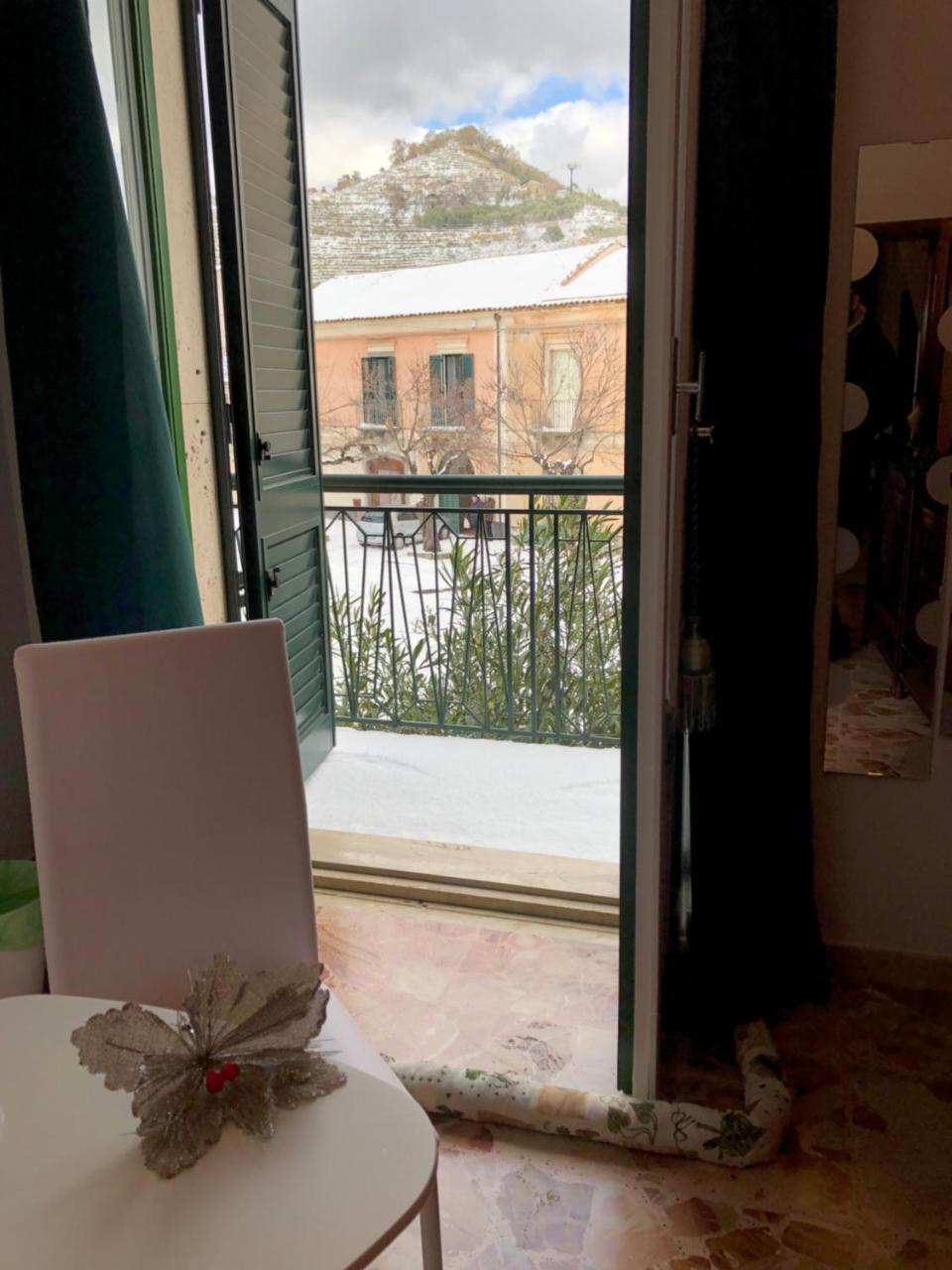 Etna Vintage Hotel Linguaglossa Buitenkant foto